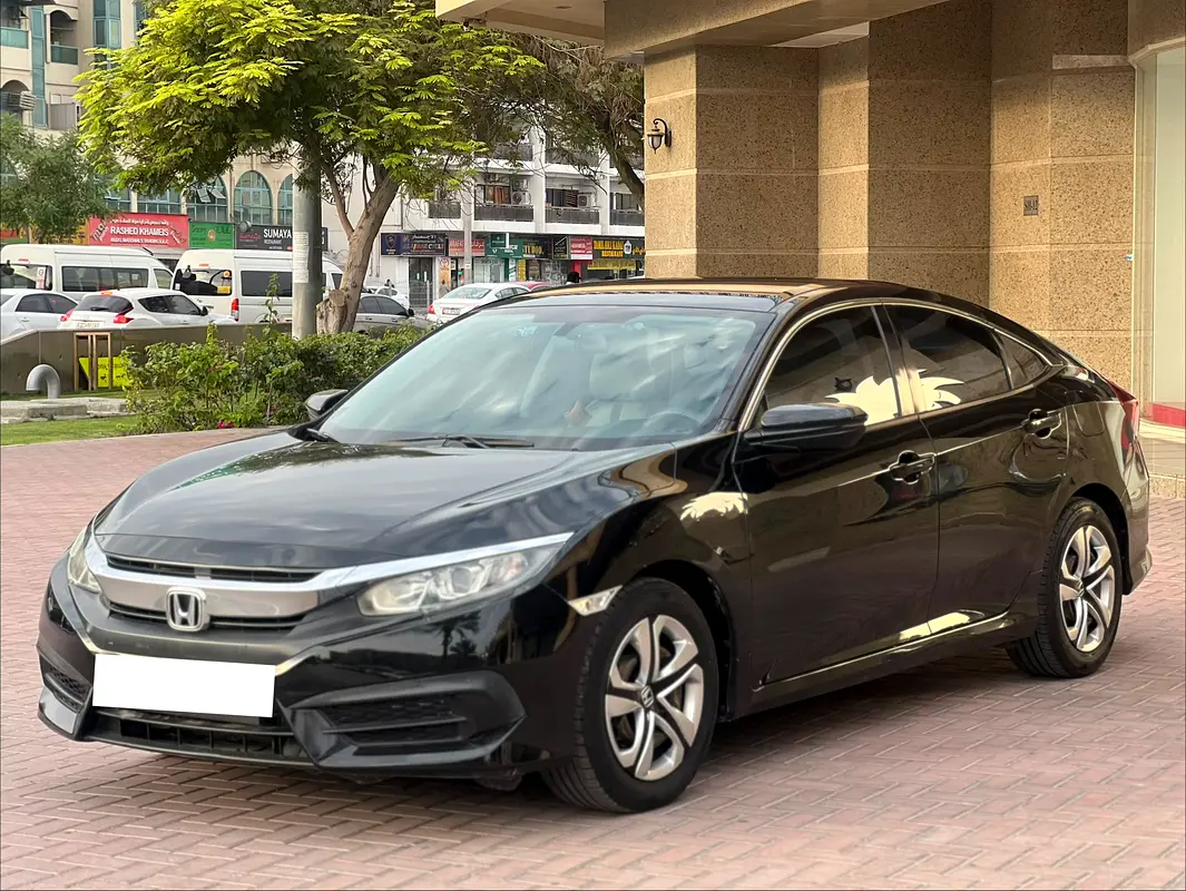 Honda Civic 2016 — photo 1 of 16