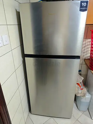 Samsung 2-Door Top Freezer Refrigerator - Silver, Good Condition