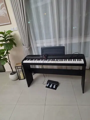 Piano korg SP-170DX electric piano