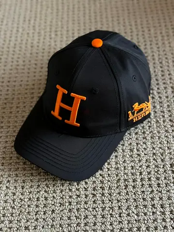 Hermès cap