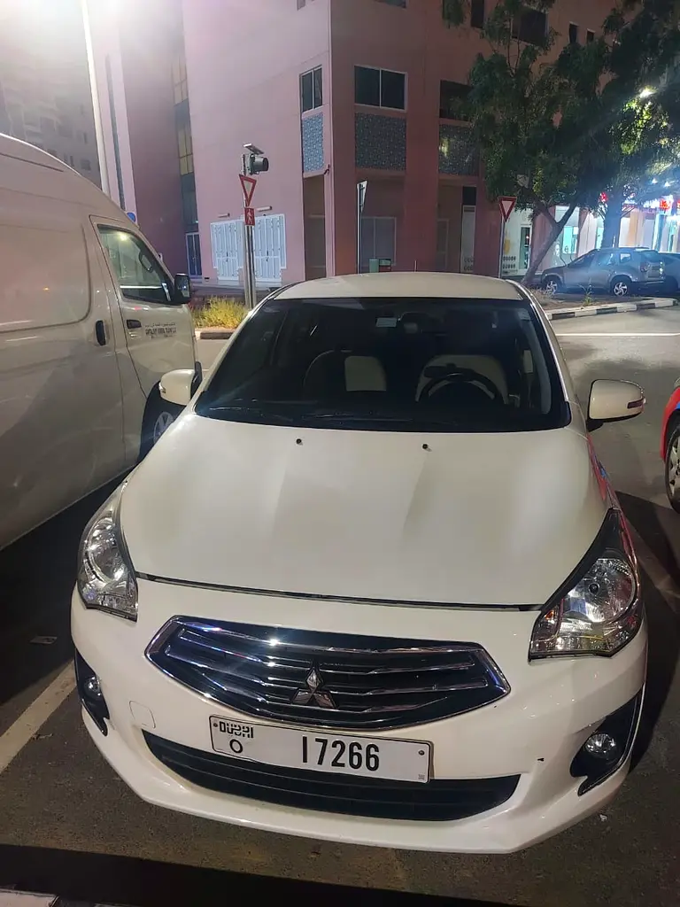Mitsubishi Attrage 2019 — photo 1 of 5