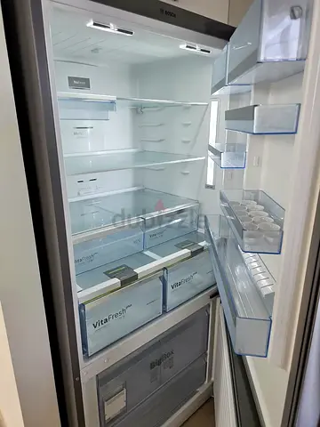 Bosch latest model bottom freezer fridge Series 8 digital touch timer easy set temperature