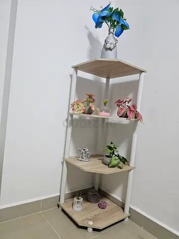 Light Wood White 3-Tier Corner Shelf Unit — Excellent Condition