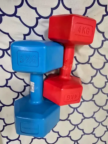 Set of neoprene dumbbells 4kg and 5kg - good condition