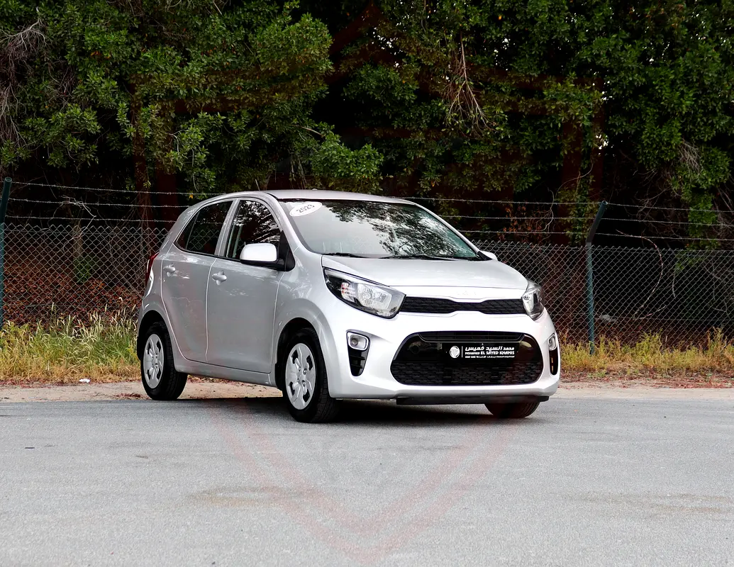 Kia Picanto 2023 — photo 1 of 17