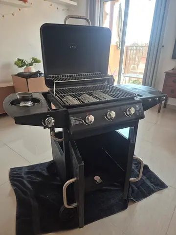 4 Burner Gas BBQ