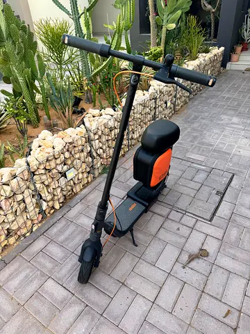 Segway F25E Electric scooter with seat — used, excellent condition
