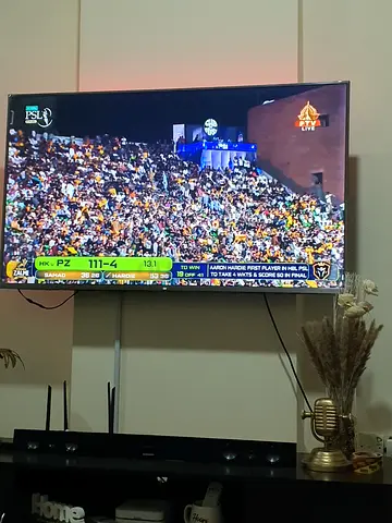 Xaomi 55 inch LED Flat Panel TV - Excellent Working Condition  With Samsung Sound Bar with Subwoofer