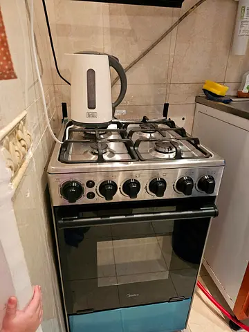 Midea Freestanding Gas Cooker with Oven - Good Working Condition