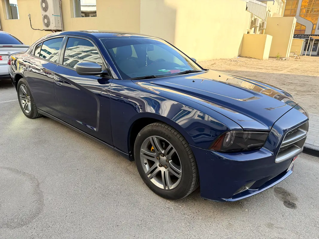 Dodge Charger 2013 — photo 1 of 15