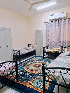 PREMIUM BED SPACE FOR INDIAN MALE EXECUTIVES