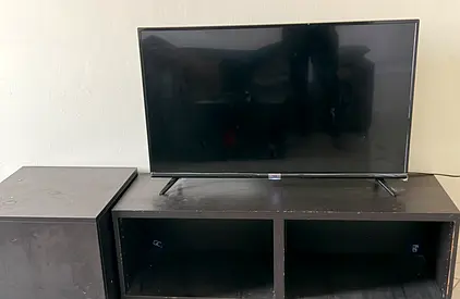 40-43 inch LED TV in good working condition