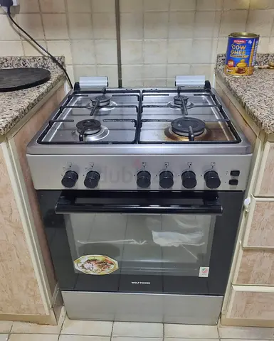 Cooking Range (4 burner Gas Stove with Oven) - Very Good Condition All Working