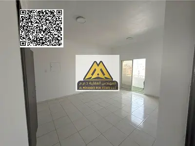 A great opportunity for annual rent in Al Rashidiya 3 – Ajman. A 1-bedroom apartment with a living room, balcony, built-in wardrobes, and central AC,