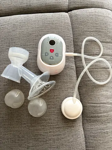 Juniors Electric Breast Pump with Accessories (Used, Good Condition)