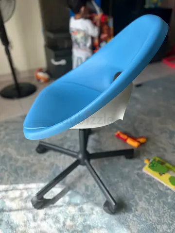Rock solid chair .. plastic chair with 5 legs.. for home usage or office spare chair