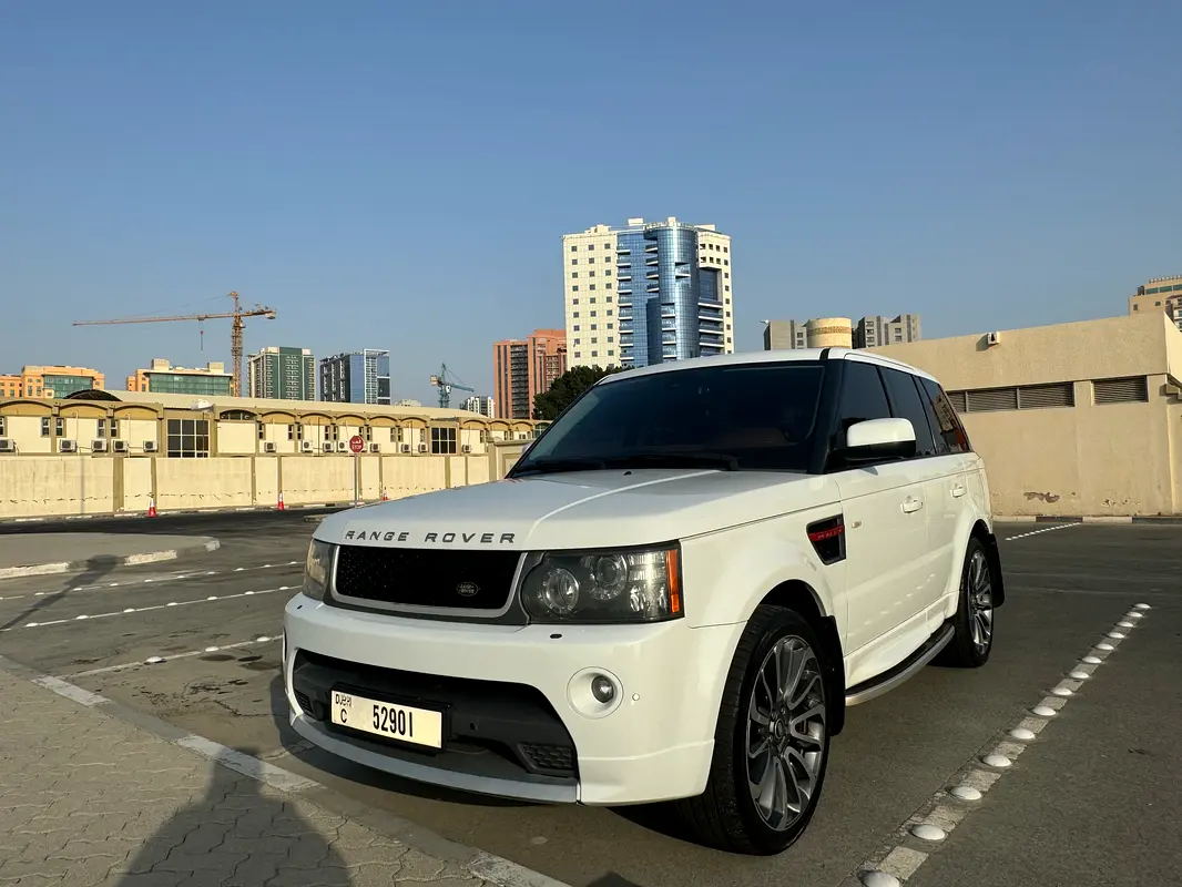 Land Rover Range Rover Sport 2011 — photo 1 of 14