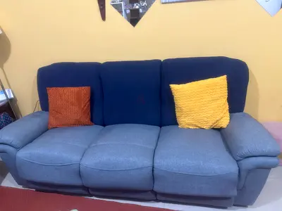 Three-seater reclining sofa in grey - Excellent condition
