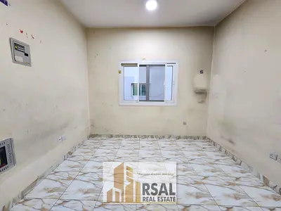 1 Bedroom Hall for family// front on Safari mall// no deposit Cash// prime location