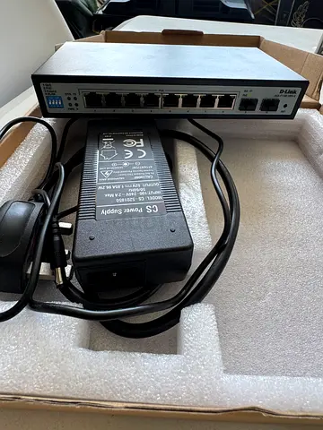 D-Link DGS-F1100-10PS-E | 8-Port PoE Gigabit Smart Switch | 2x SFP | 96W PoE | Box Pack