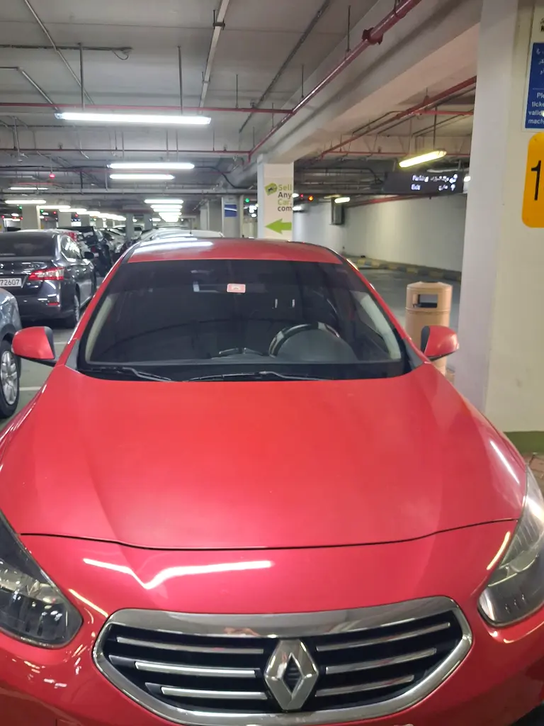 Renault Fluence 2014 — photo 1 of 5