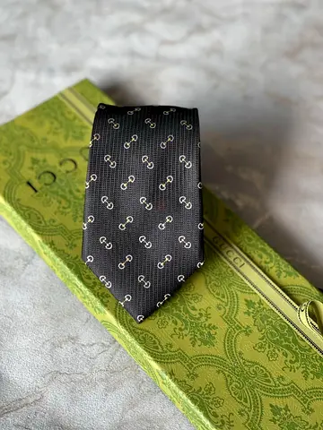 Gucci silk jacquard tie