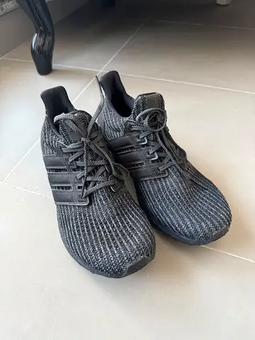 Black Adidas knit running shoes, used, size 44 2/3