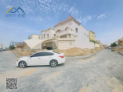 كورنر شامل الكهربا والمياه والمكيفات تكييف مركزي