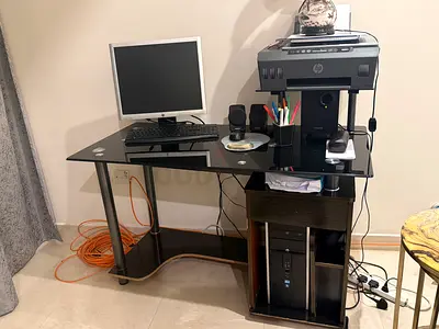 Desktop computer table