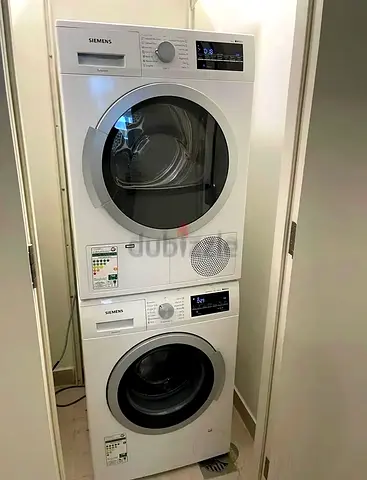 Siemens latest model iq500 9 kg washer and 9 kg dryer separate set freestanding by qaea
