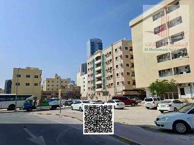 فرصة لاصحاب الاستثمارمن المالك مباشرقطعه ارض للبيع مميزة في بمنطقه الرميلة2تالت قطعة من الكورنيش والشارع الرئيسي تري البحرالمساحه10الاف قدم سكني سياحى