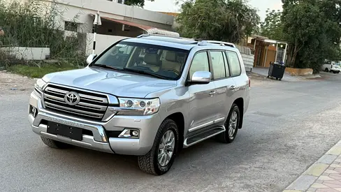 Toyota Land Cruiser GXR 2016 - GCC Specs - Excellent Condition!