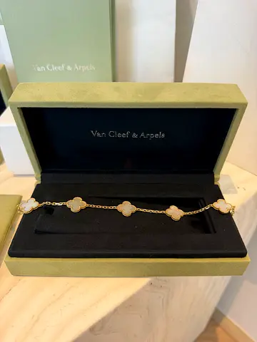 Van Cleef  Arpels Mother of Pearl Bracelet 5 Motif