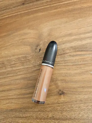 MAC Retro Matte Liquid Lipcolour - Nude/Beige Shade, Lightly Used