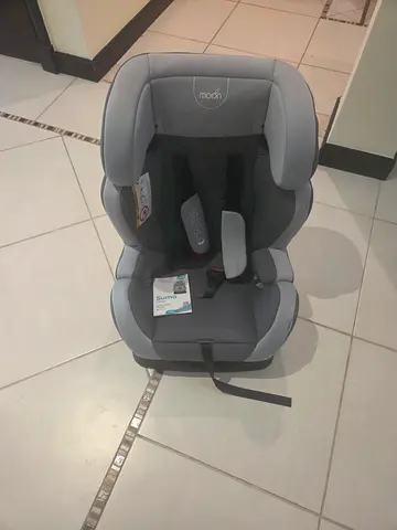 Gray infant convertible car seat - gently used