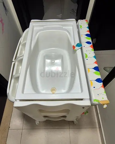 3-in-1 Baby Changing Table with Bath Tub and Storage - White