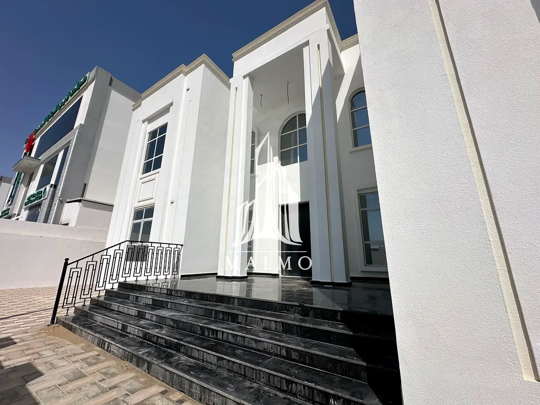 Commercial / Residential Villa In Baniyas East Main Road