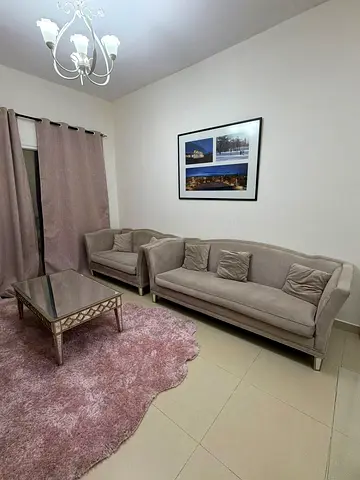 One-bedroom apartment for monthly rent in Al Yasmin Towers