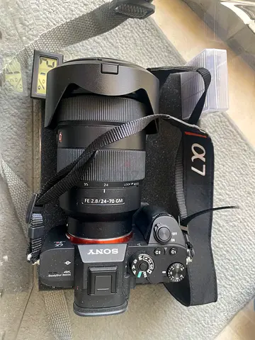 Sony Alpha A7R3 mirrorless camera with 24-70mm GM lens (used)