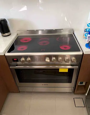 Bosch series 8 electric ceramic cocker size 90cm