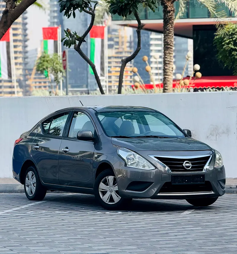 Nissan Sunny 2019 — photo 1 of 17