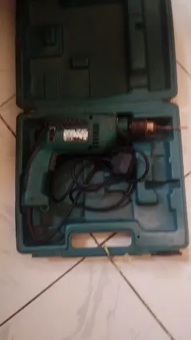 Makita drill in good working condition. Strong and reliable. Used few times only. No issues. Availab