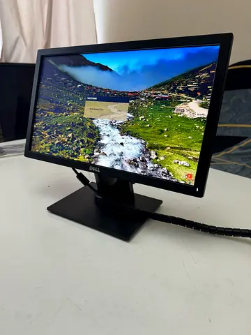 Dell 19” Monitor E1916H – HD Display | VGA | Reliable Office Screen | Slim Design