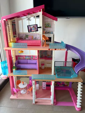 Barber DollhouseGood only one time use