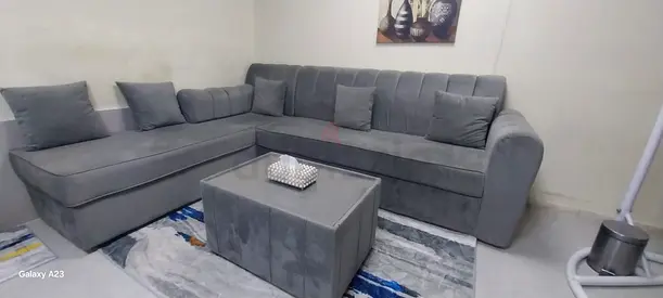 Sofa set for sale.