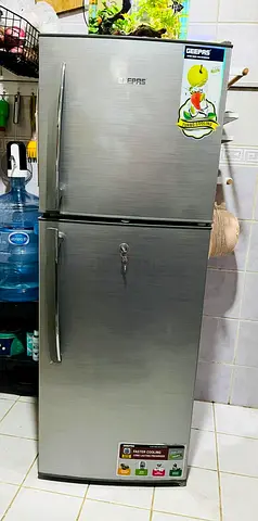 Refrigerator 180L