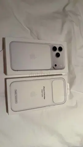 iPhone 17 Pro Max MagSafe Clear Case - White (Brand New in Box)