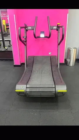 Commercial Curved Treadmill - Self-Powered Running Deck (Good Condition)