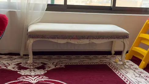 Classic Upholstered Bench with Carved Wooden Frame - Cream Finish