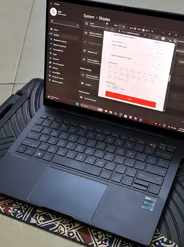 HP DRAGONFLY G4 i7-13G, 32GB/1TB touchscreen Laptop